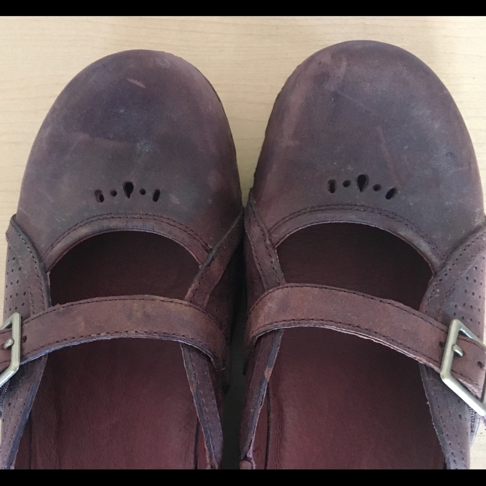 Patagonia Brown Leather Mary Jane Clogs size 9.5